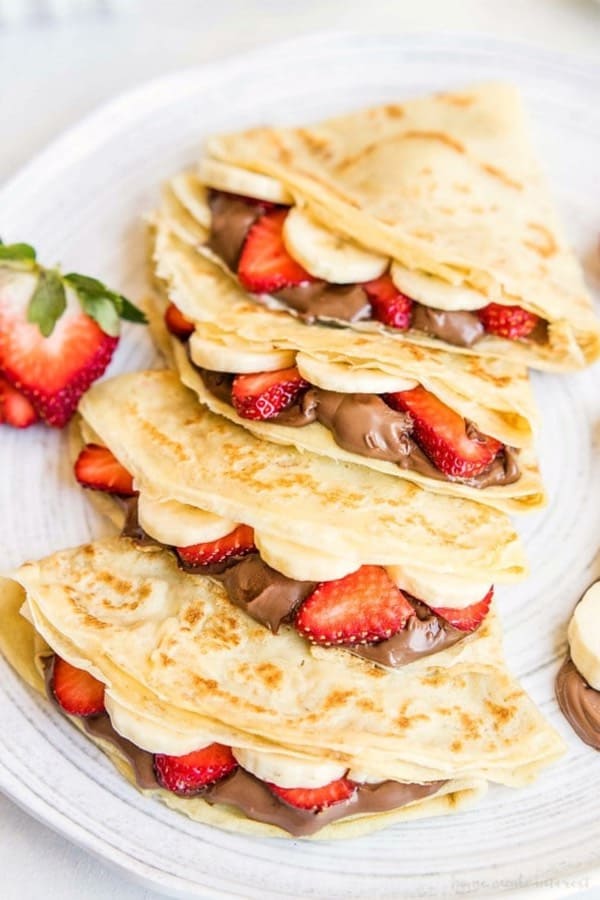 homemade crepes with nutella
