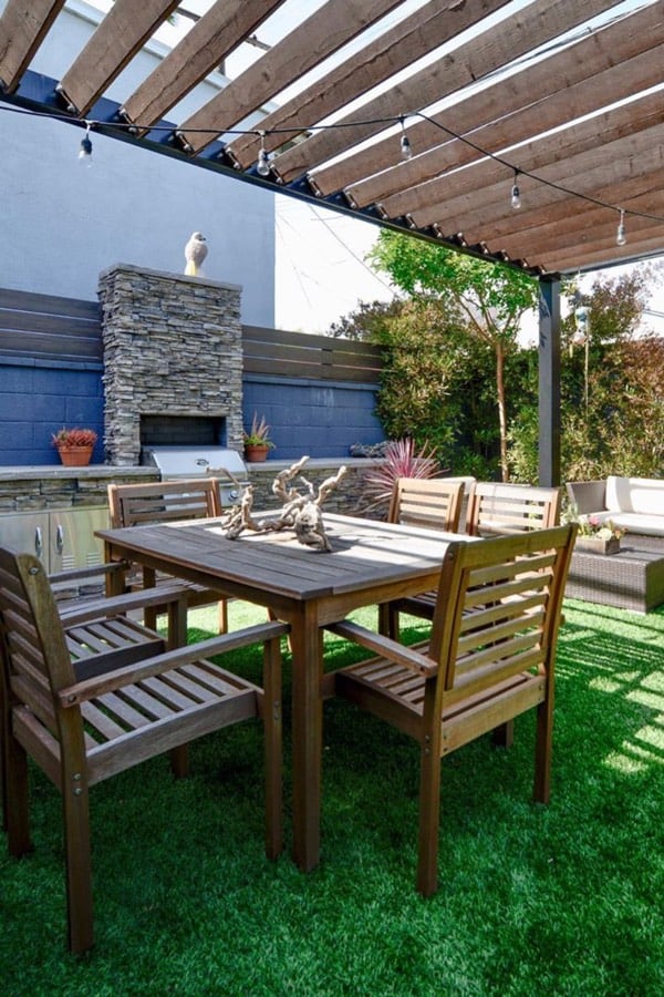 outdoor kitchen with dinning table