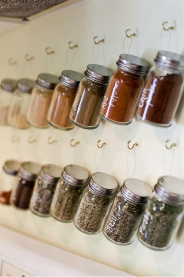 best way to organize spices