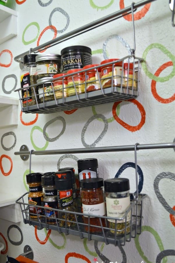 small space spice rack