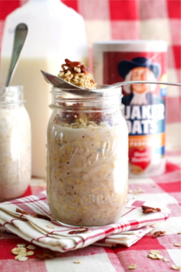 easy oats in jar with bacon