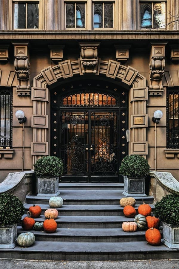 decor for fall front doors