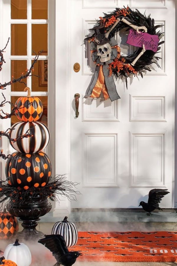 fall porch for halloween