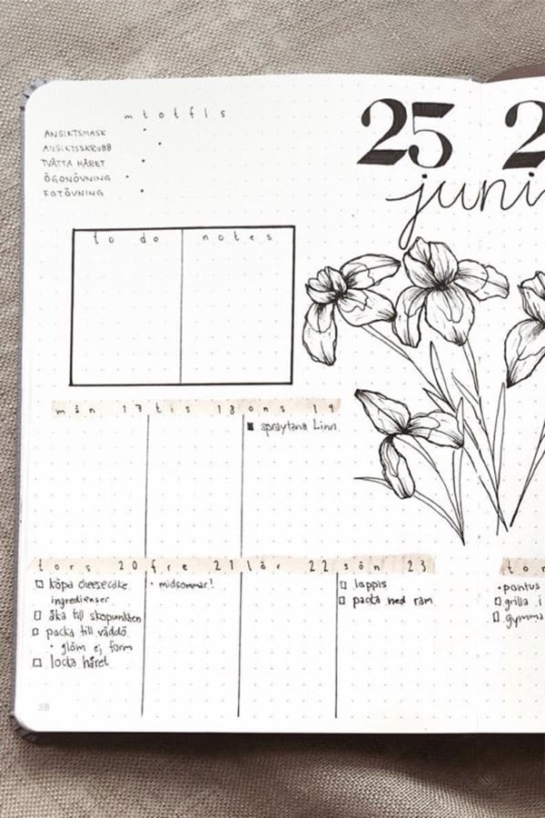 weekly spread with black and white flowers