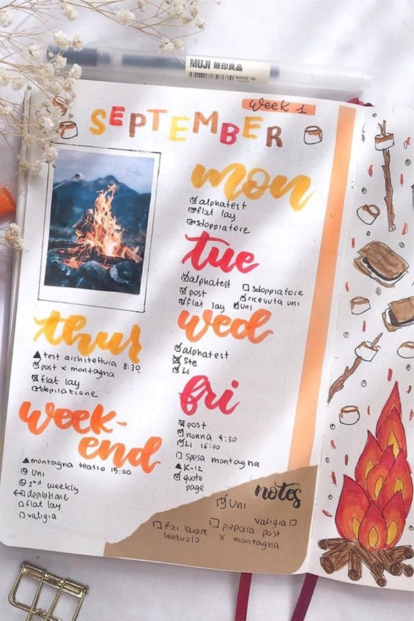 cute autumn colored weekly spread idea