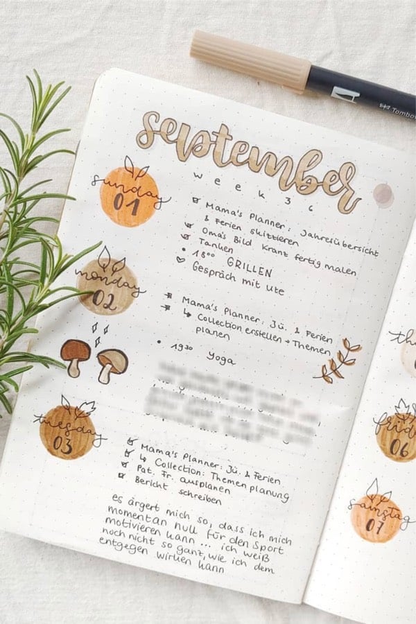 simple weekly spread with autumn colors