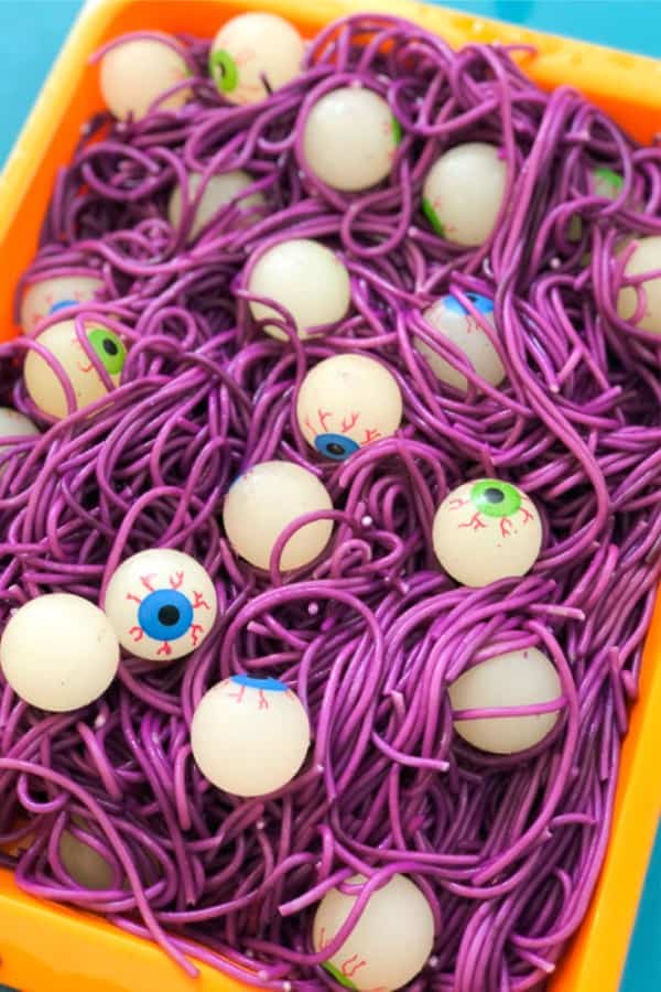 eyeball diy craft for halloween