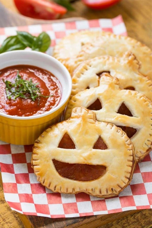 cute pumpkin snack ideas with pizza