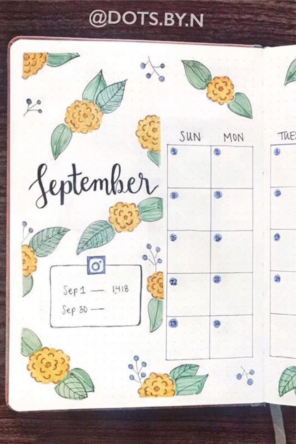 monthly spread with flower pattern