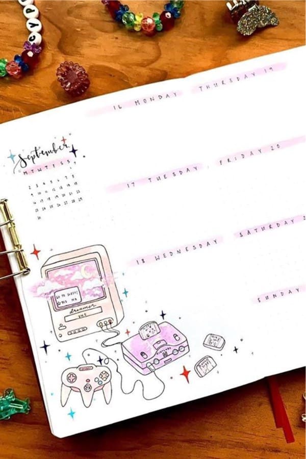 weekly spread with pink theme