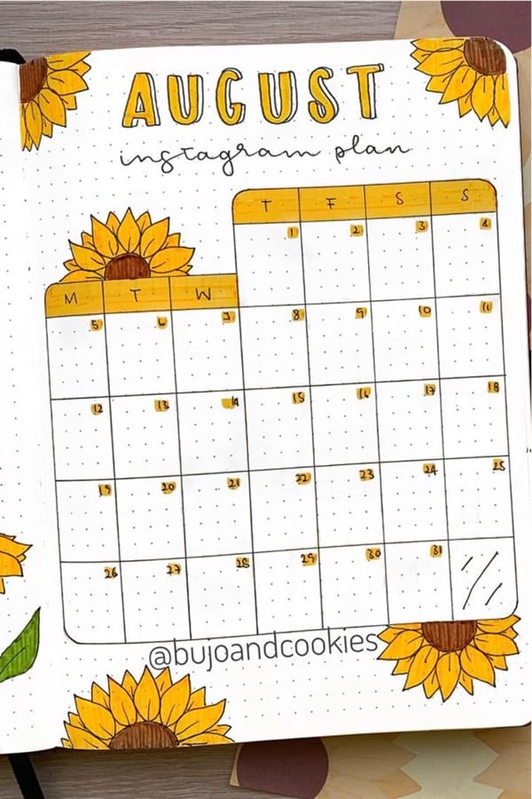 august monthly spread with flower
