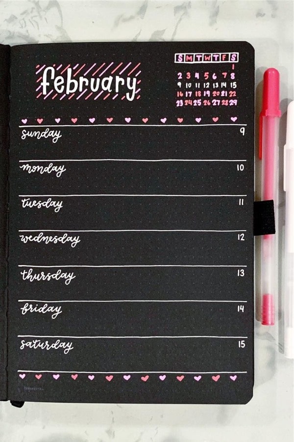 weekly layout for black bujo