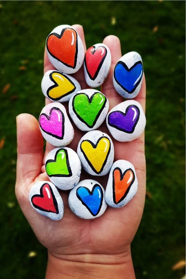 pebble painting examples with hearts