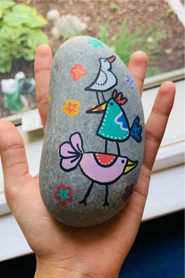 easy ideas for painting rock hunt pebbles