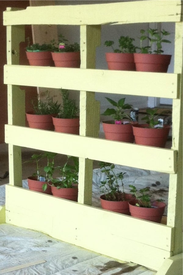 recycled pallet herb garden tutorial