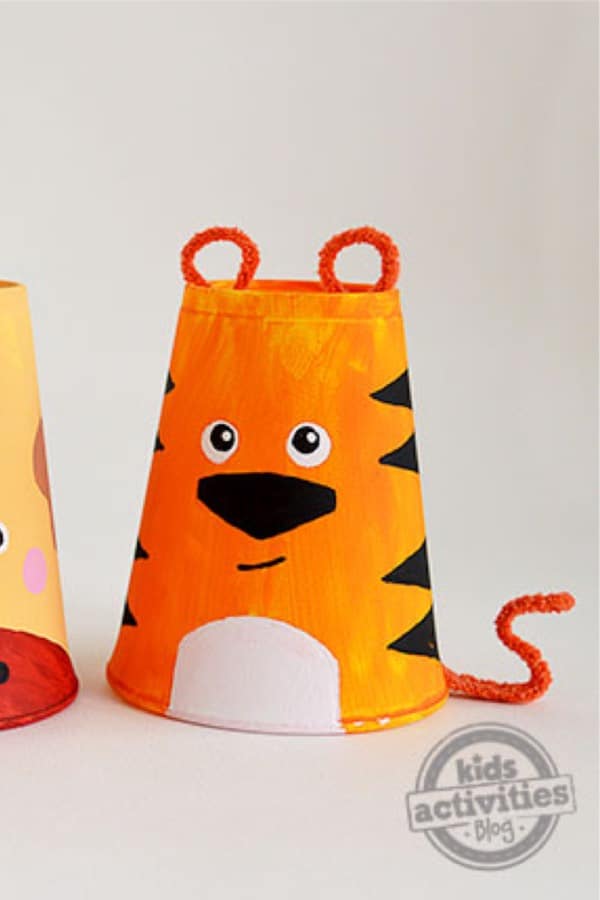 foam cup craft with safari animals