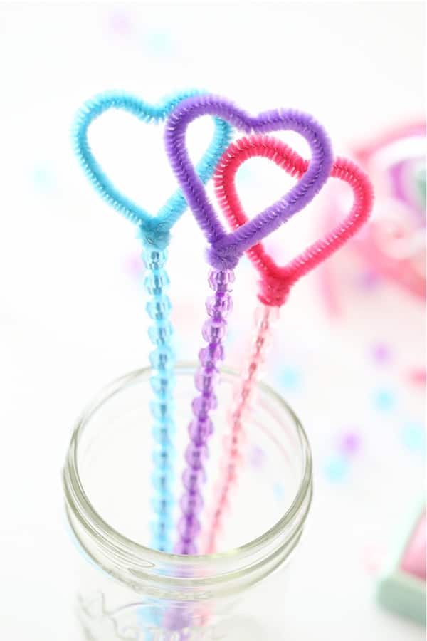 simple pipe cleaner buble wand craft tutorial