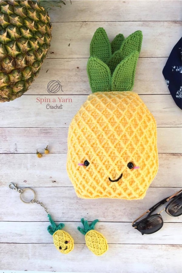 free crochet pattern for pineapple keychain