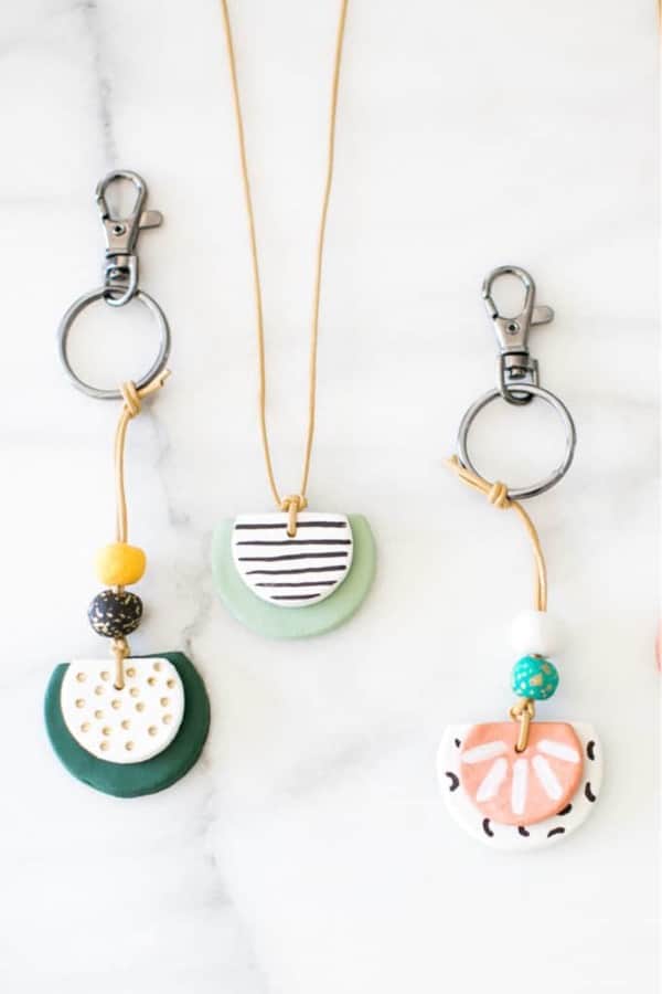 keychain with essential oil diffuser