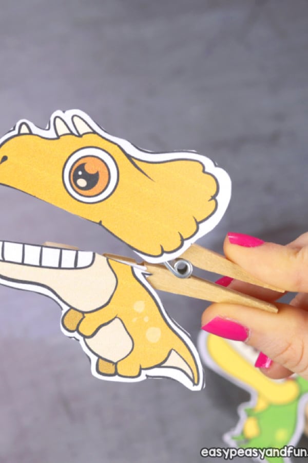 mini dinosaur puppet craft for toddlers
