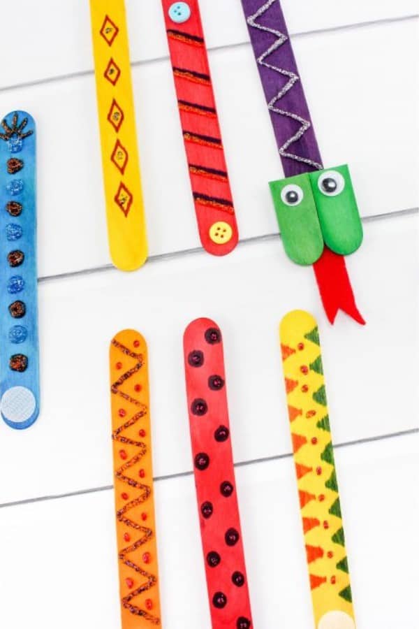 snake popsicle stick activity for boys