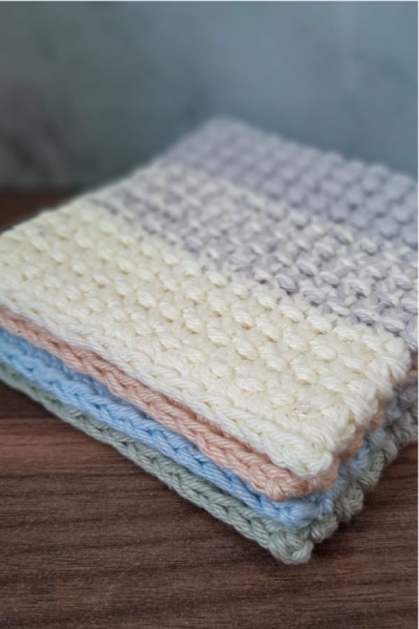 how to make simple coasters from yarn