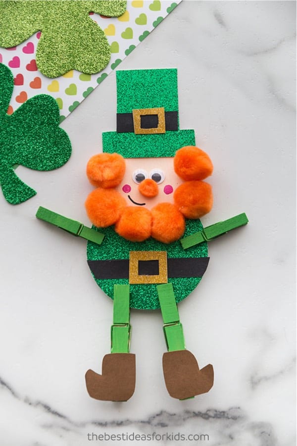 st pattys day craft with old clothespin