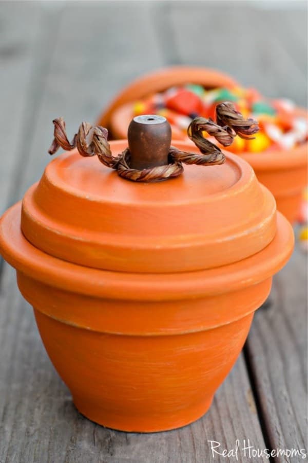 fall craft with clay pots