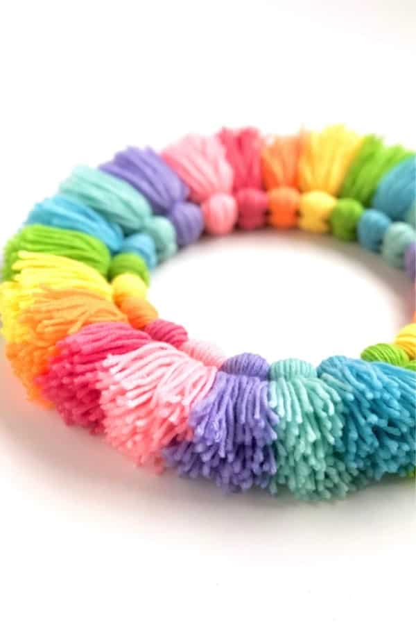 rainbow yarn tassel craft tutorial