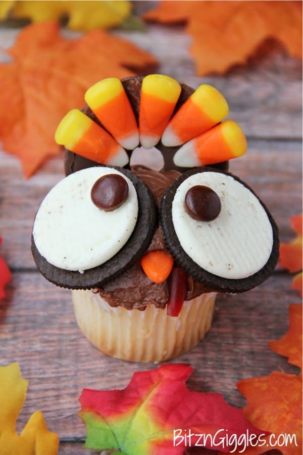 cute turkey cupcake recipe idea for fall