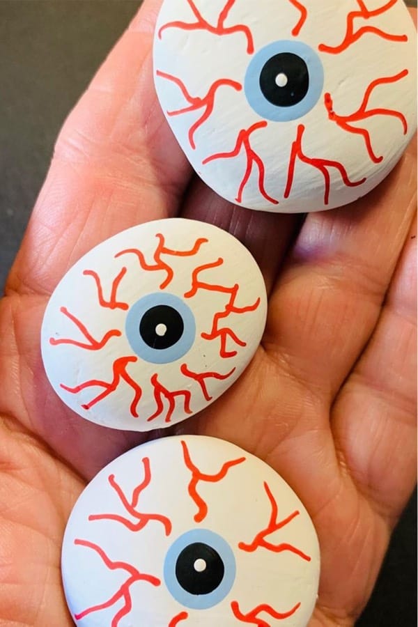 eye ball painted stones for halloween