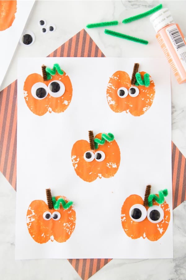 easy apple stamp craft for fall
