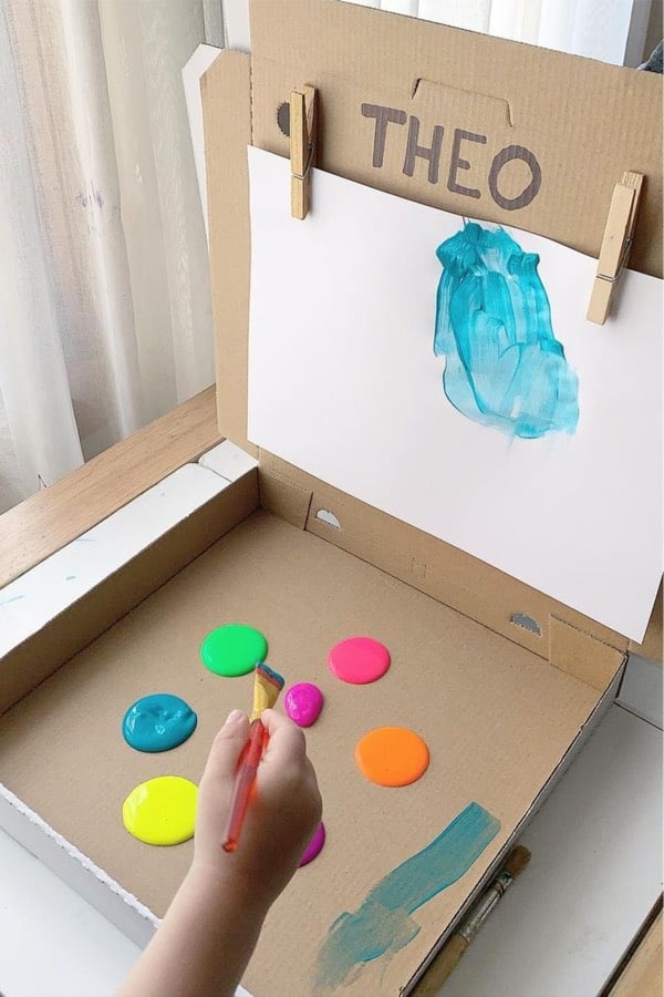 simple painting craft with pizza box