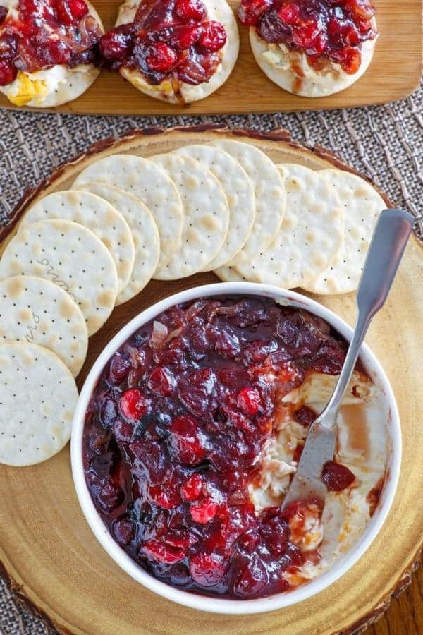CRANBERRY CARAMELIZED ONION CHEESE SPREAD
