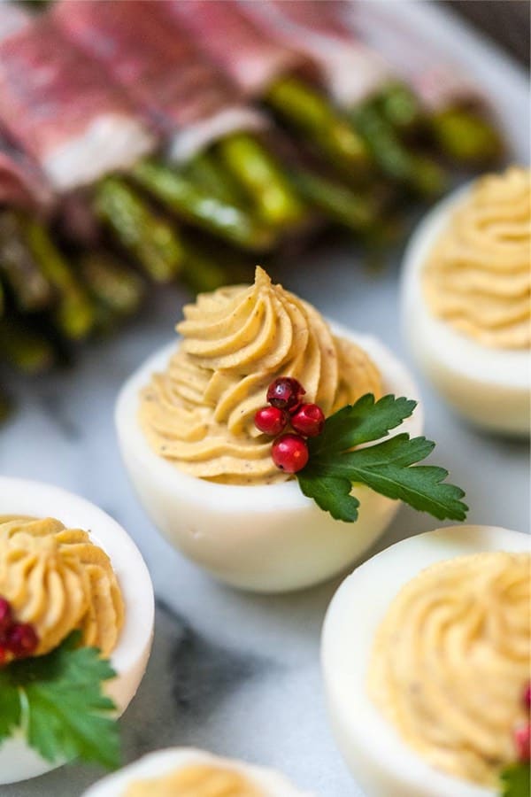 deviled egg appetizer for chrimstas