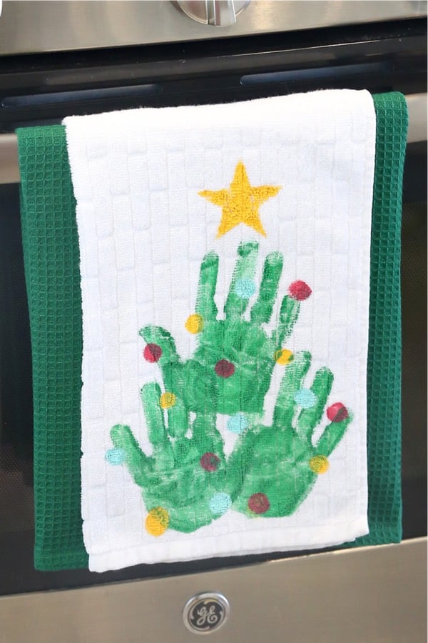 childrens handprint craft tutorial for christmas