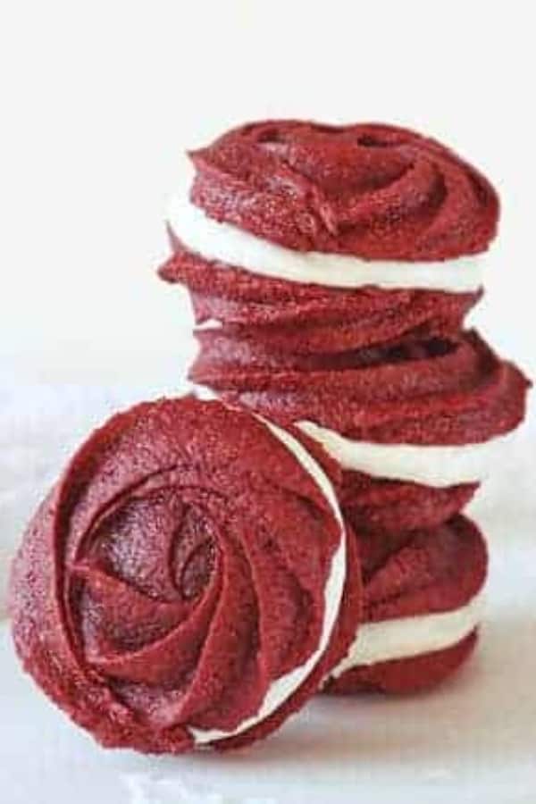 RED VELVET ROSE SANDWICH COOKIES