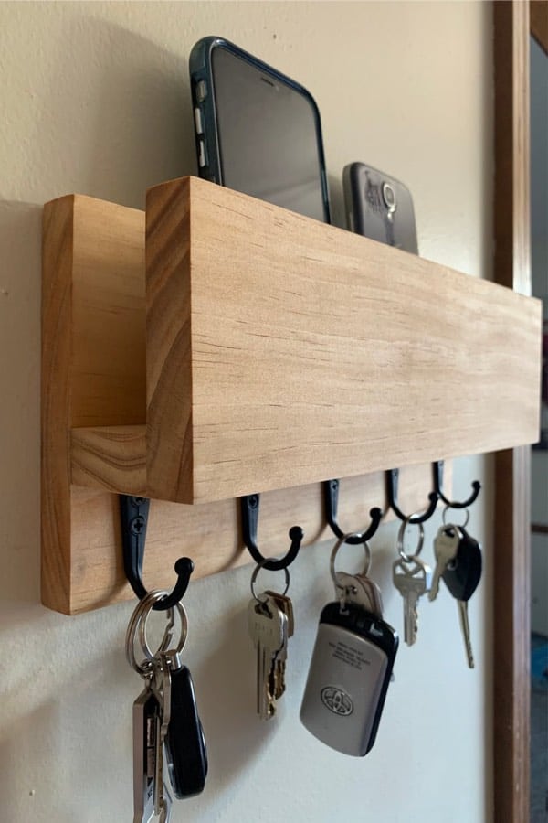 key hook shelf with spot for mail