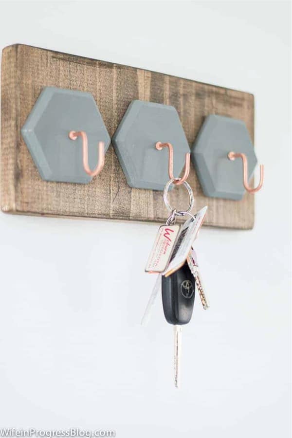do it yourself key holder with left over wood