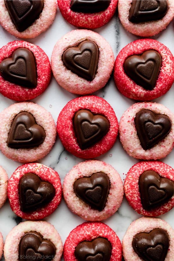 simple heart shaped valentine cookie