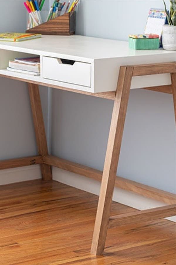 a frame table plans with drawers