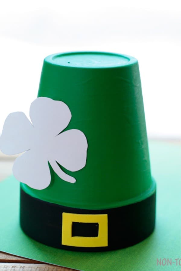 creative crafts to make with leprechauns