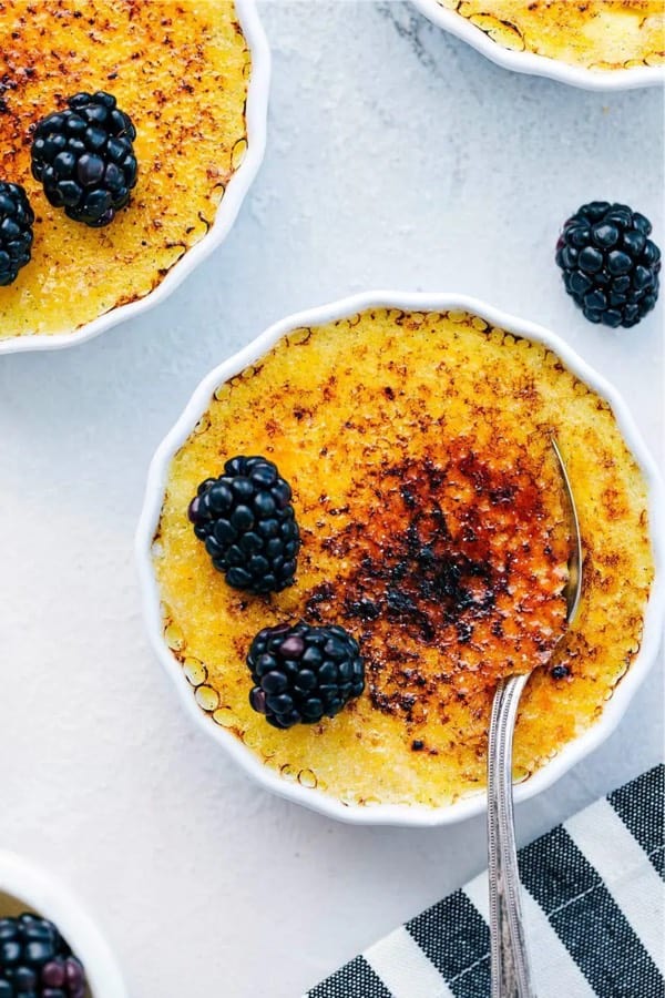 crem brulee with fruit