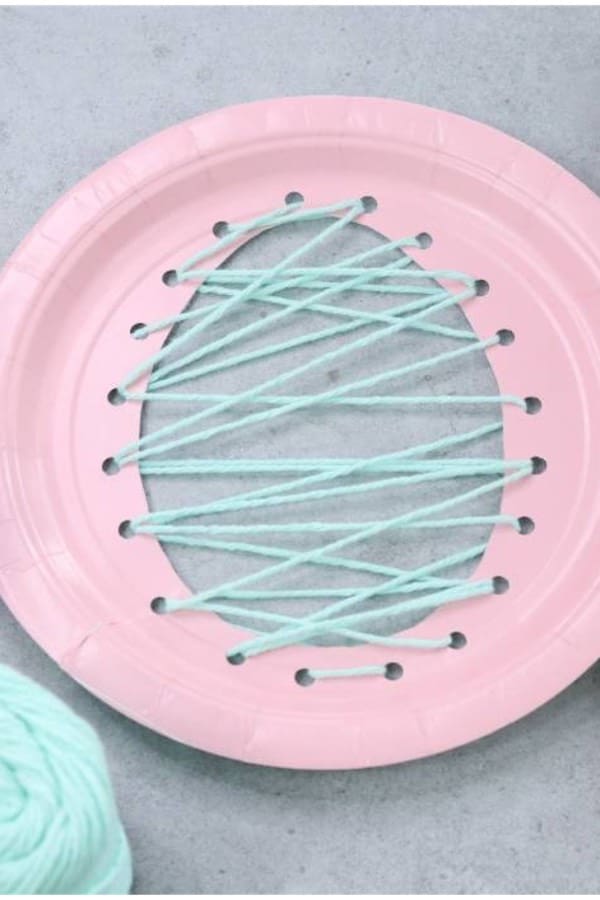 paper plate easter craft with yarn