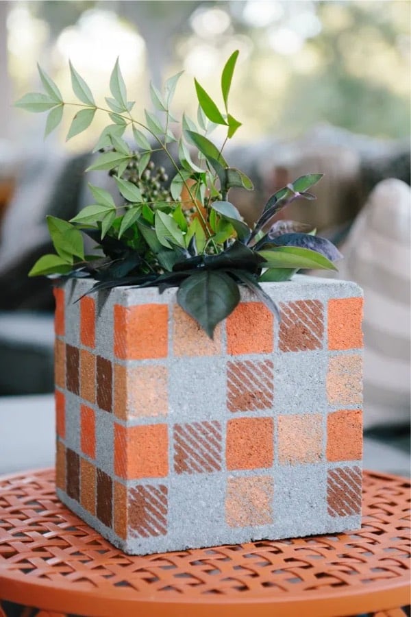 how to make planters with cinderblocks