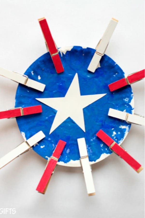american flag july craft with clothespins