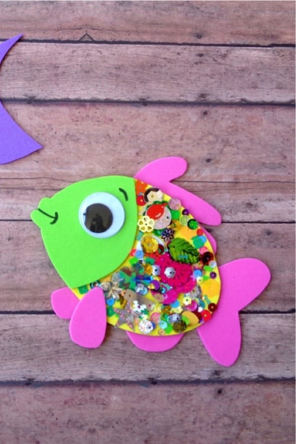 confetti summer time craft idea for young kids