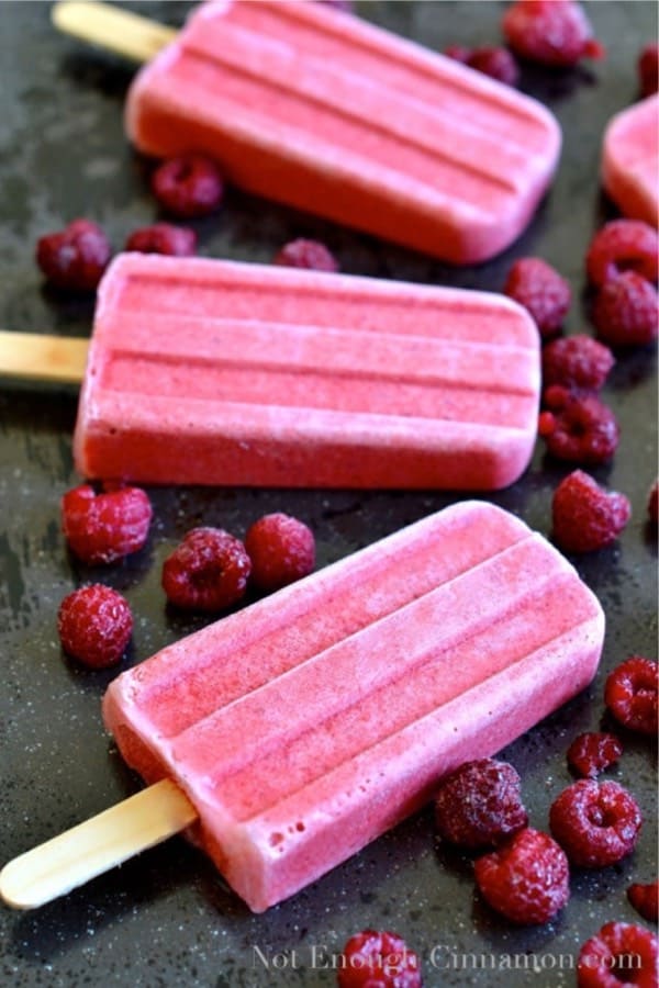 ice cream pops with berries