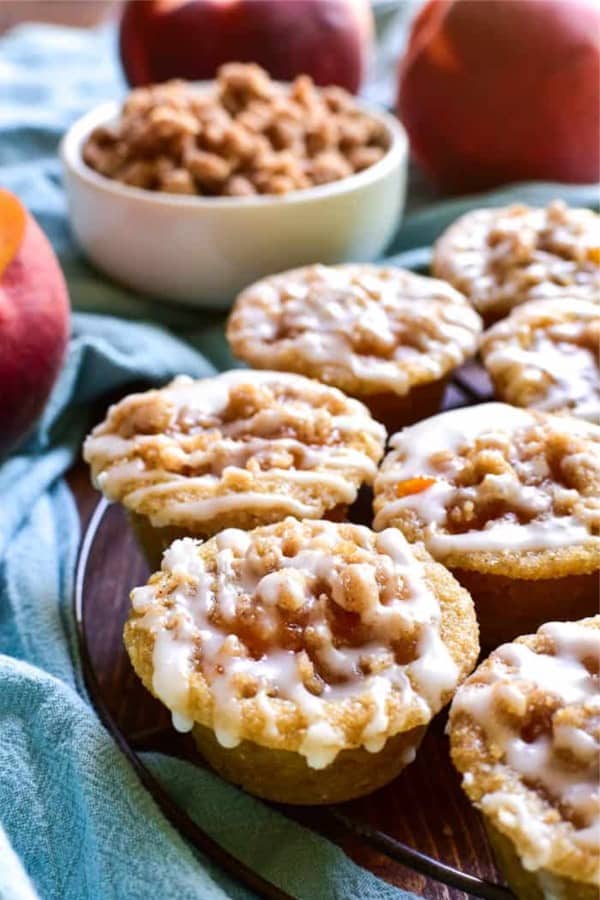 peach cobbler cookies with frosting