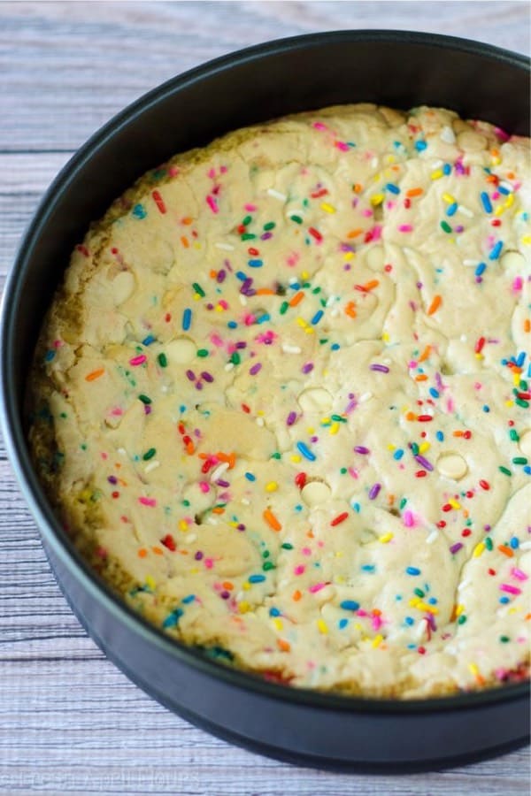 cookie cake to make at home with funfetti cake mix
